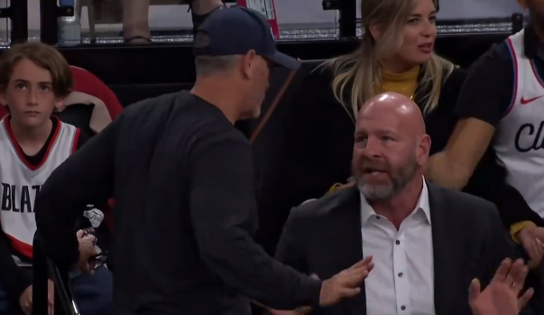 体育-压迫感满满!开拓者新老板是一个狠角色,比赛现场拷问克罗宁