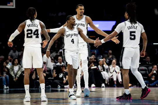 直播8-ESPN预测开拓者vs马刺:开拓者胜率19.9%,马刺胜率80.1%